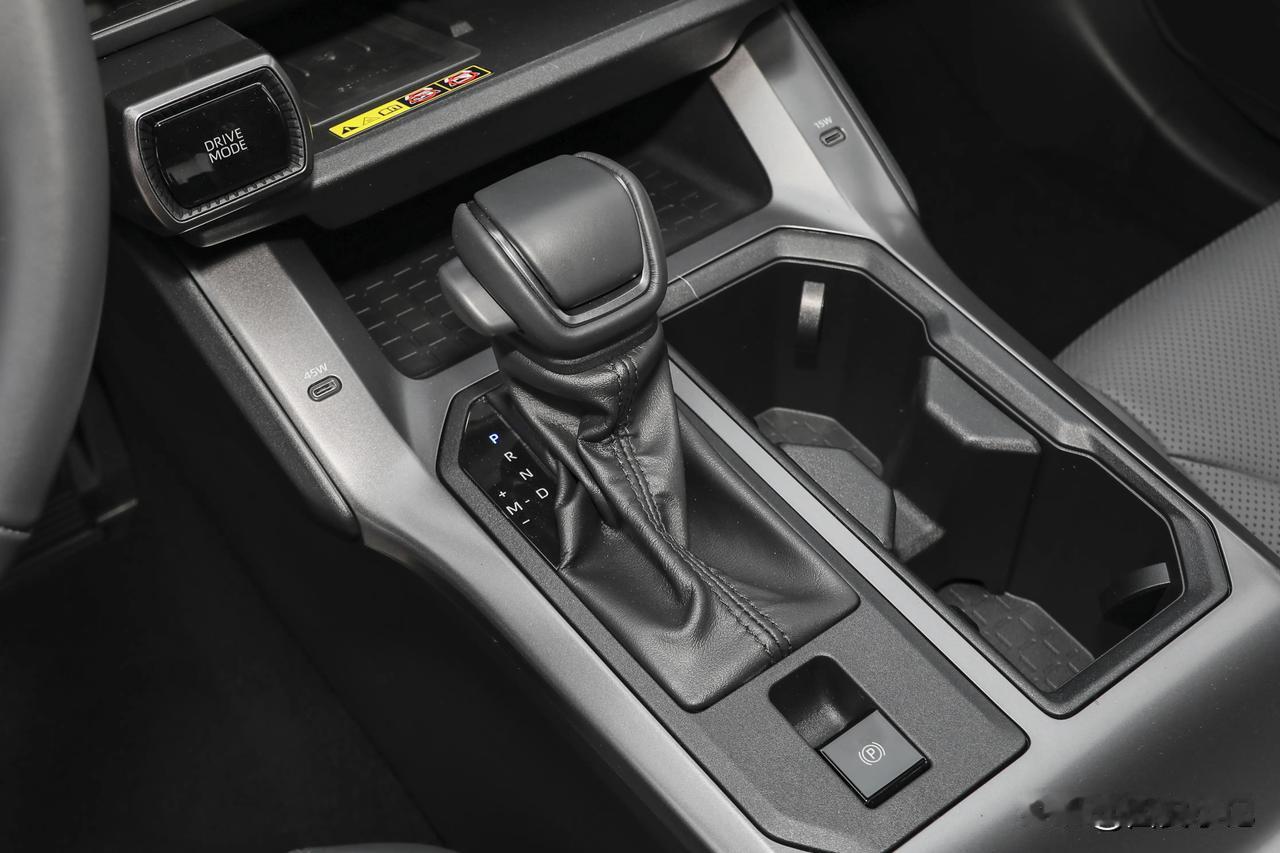 新年才过，没想到变化最 大的竟然是车市？刚和西安同学聚会，听说广汽丰田威兰达AI