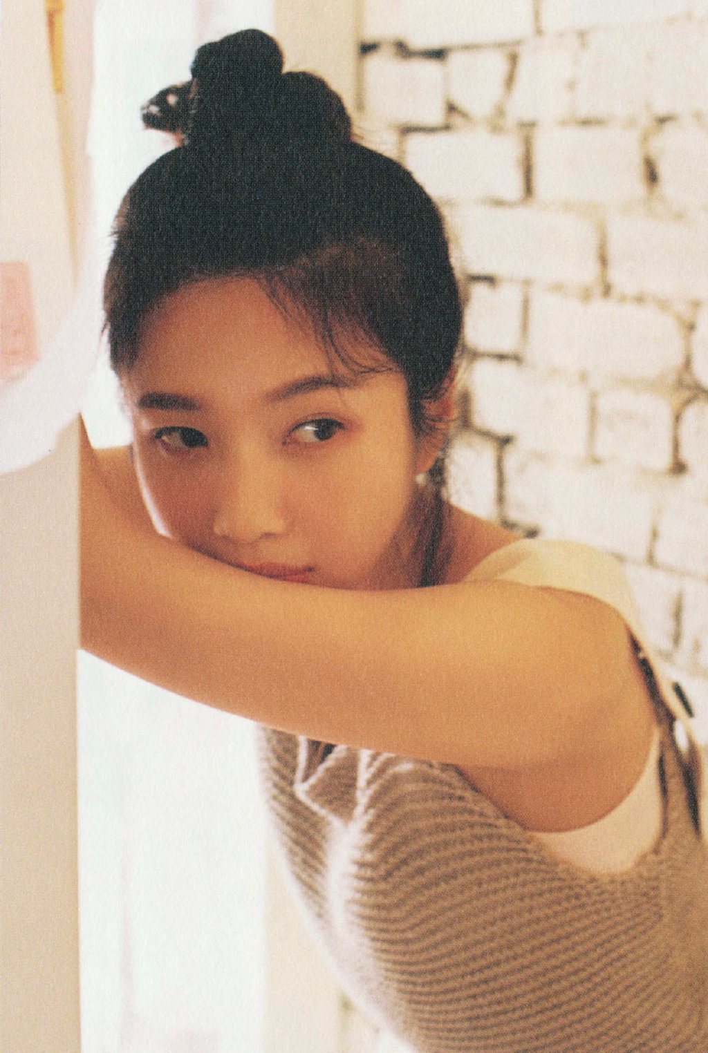 朴秀荣私服精选：纯白唯美的麻花辫欧尼。朴秀荣