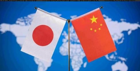 日本议员松丸诚表示，中国简直是疯了。日本防卫省统合幕僚监部6日发布消息称，中国海