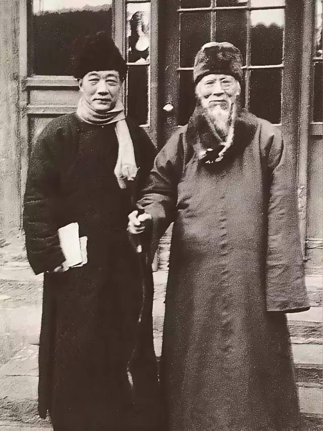 王铎：徐悲鸿一直在呵护着齐白石。他是白石老人的伯乐和知己。