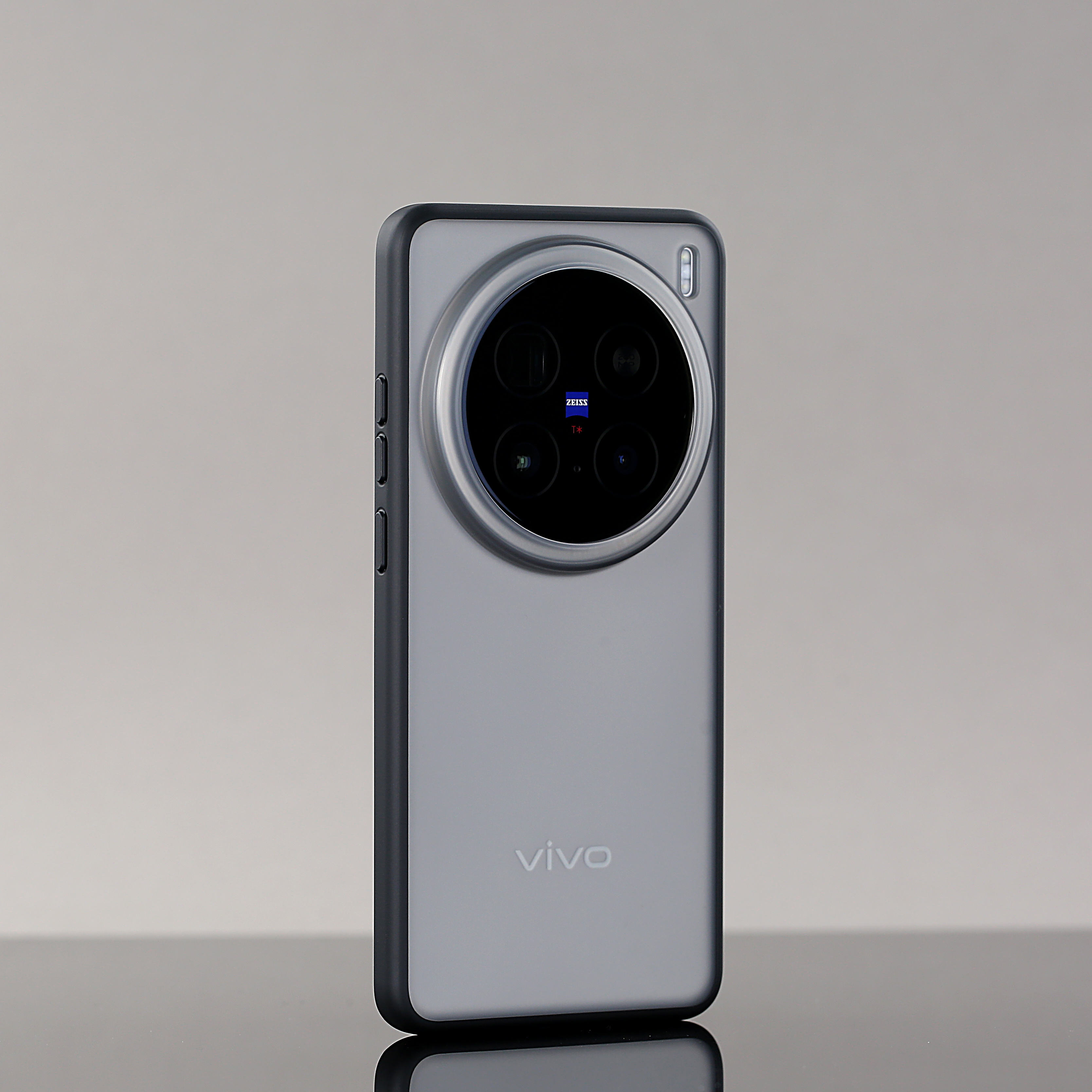 目前手机系统里面哪一家的 AI 助手最好用？😁 