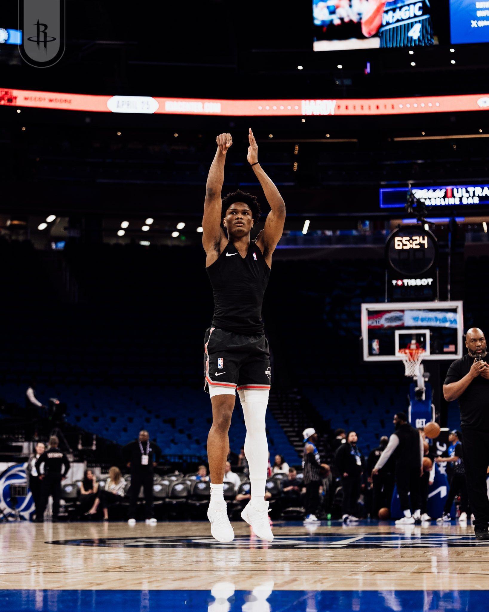 只缺一场，就复出！加油！阿门汤普森火箭vs魔术休斯顿火箭