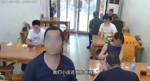 河南周口一面馆老板给工地大哥赊了碗面，大哥连续来吃了121天后告别，时隔数月折返