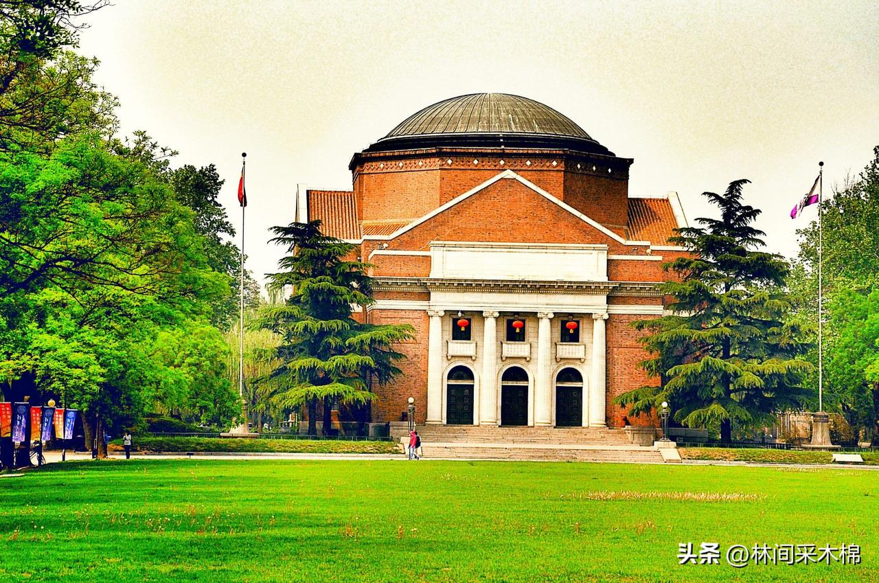 我就说网络这么发达，学校怎么会联系不到一个自己的学生，整半天原来是米国国籍。
