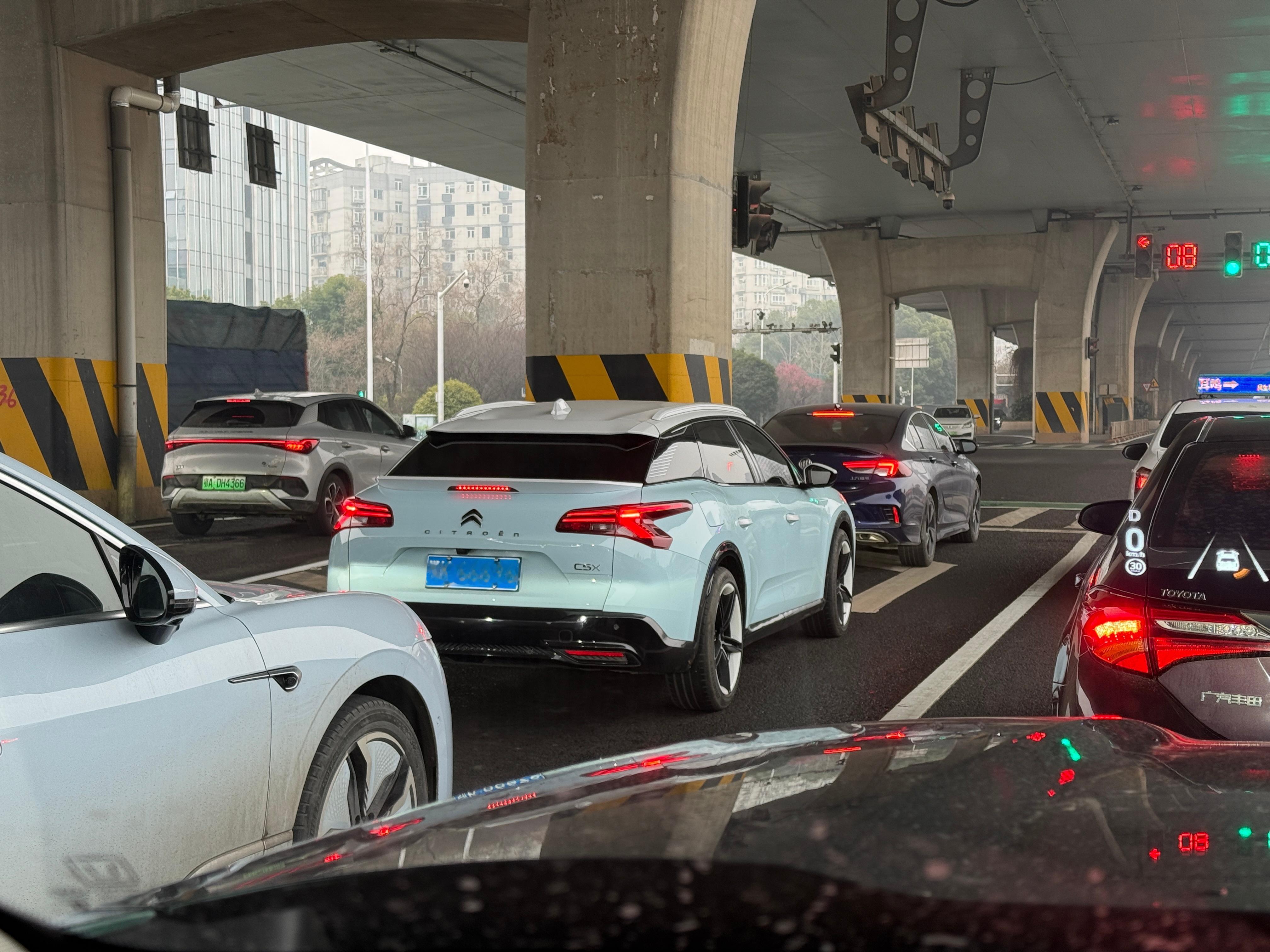 这台凡尔赛C5X 是有史以来我见到过改装颜值最高的、最成功的一台。凡尔赛c5x法