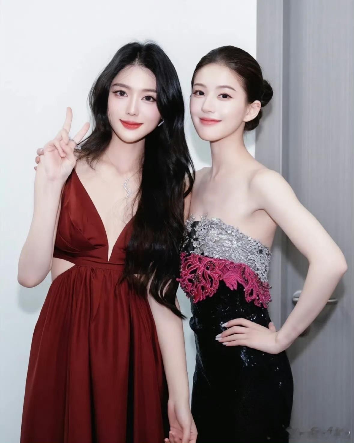 赵露思签约艺人包洁仪，曾经因“凄惨身世”话题登上热搜，而她在恋综中的表现也因这一