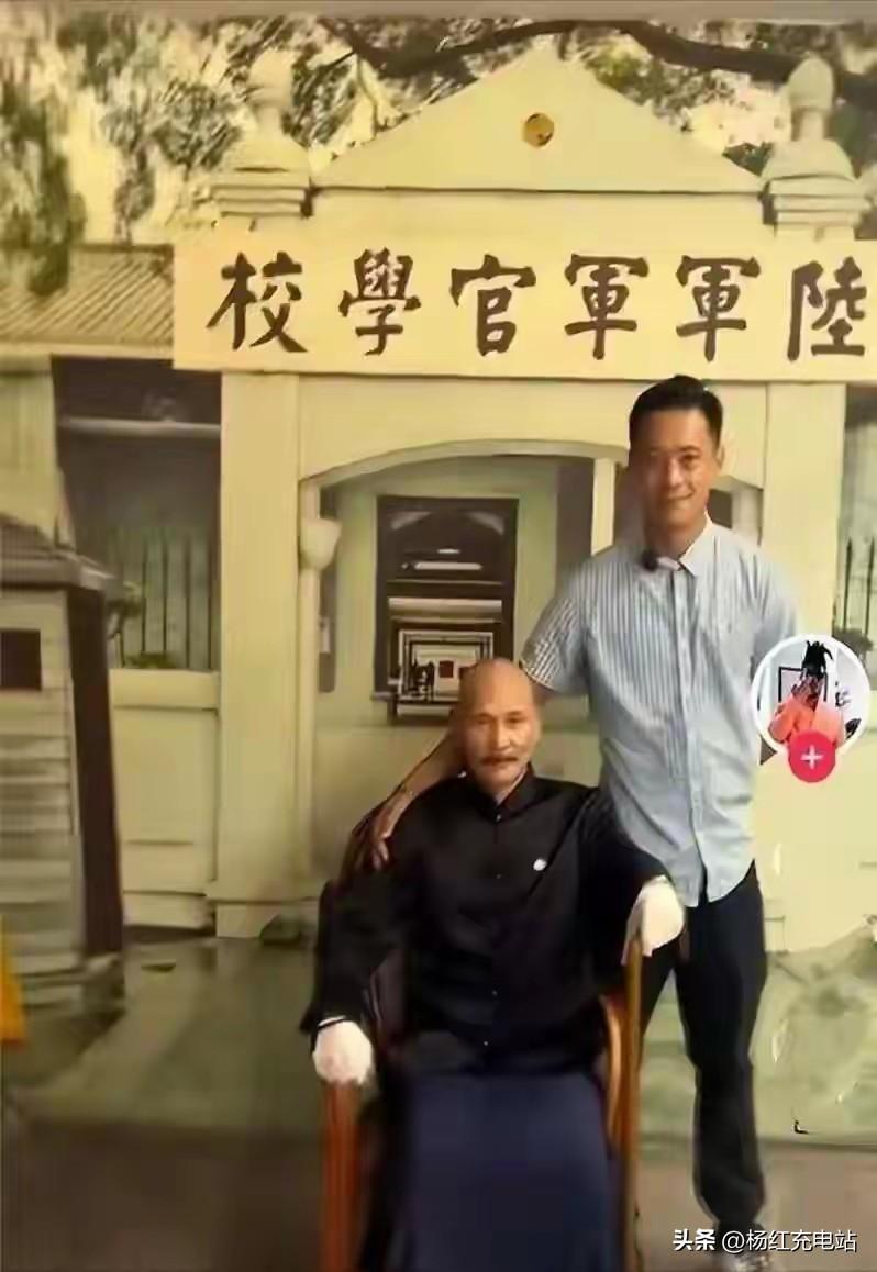 打破宿命！蒋介石曾孙弃台扎根杭州，用平凡创业诠释两岸一家亲
 
说起蒋家第四代后