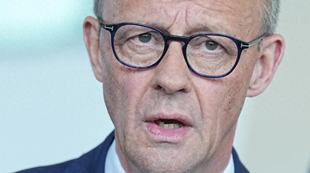 德国总理痛批以色列。
4月9日，德国总理默茨表示，以色列对黎巴嫩南部采取的军事行