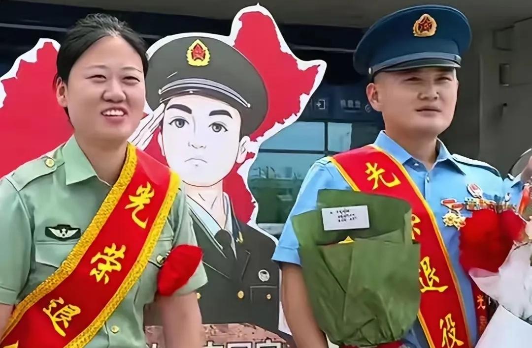这两个12年退伍老兵，应该是全网都希望凑成的一对姻缘！

9月1日安徽宿州东站，