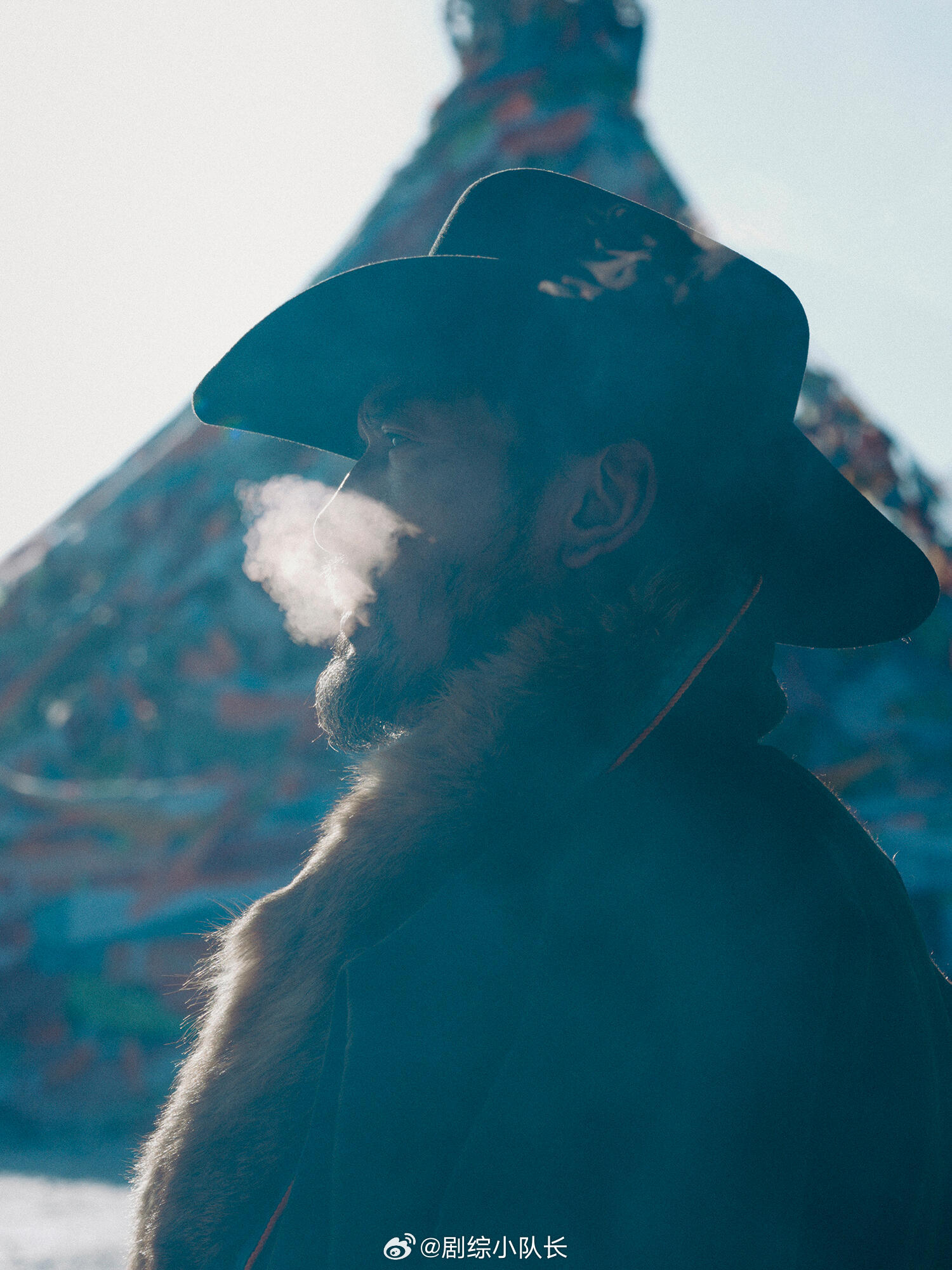 金巴为生命树写90秒影像诗九十个呼吸的时间，金巴带我们走进《生命树》的灵魂深处。