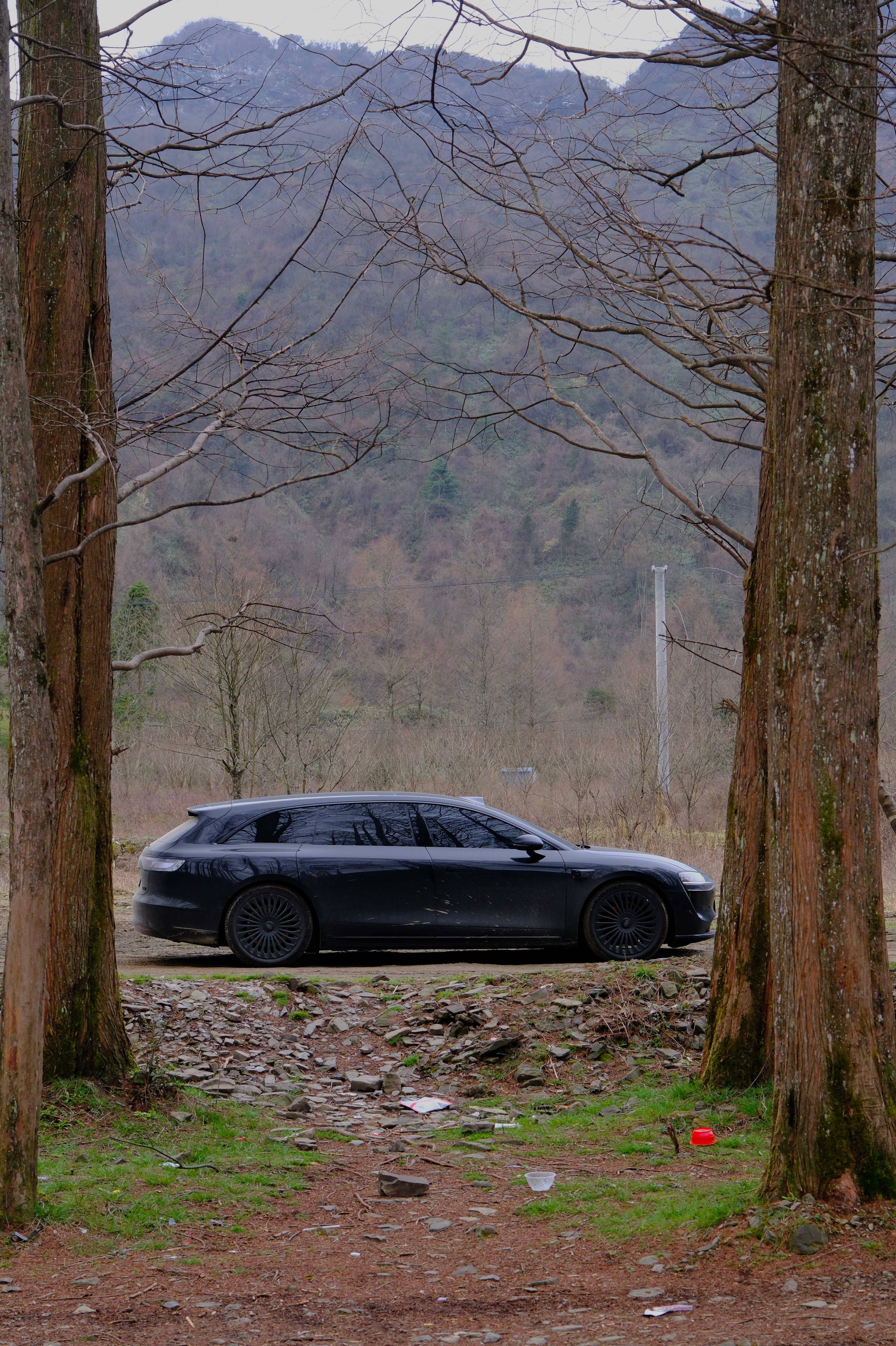 今天给享界S9T拍了几张图，侧颜绝了