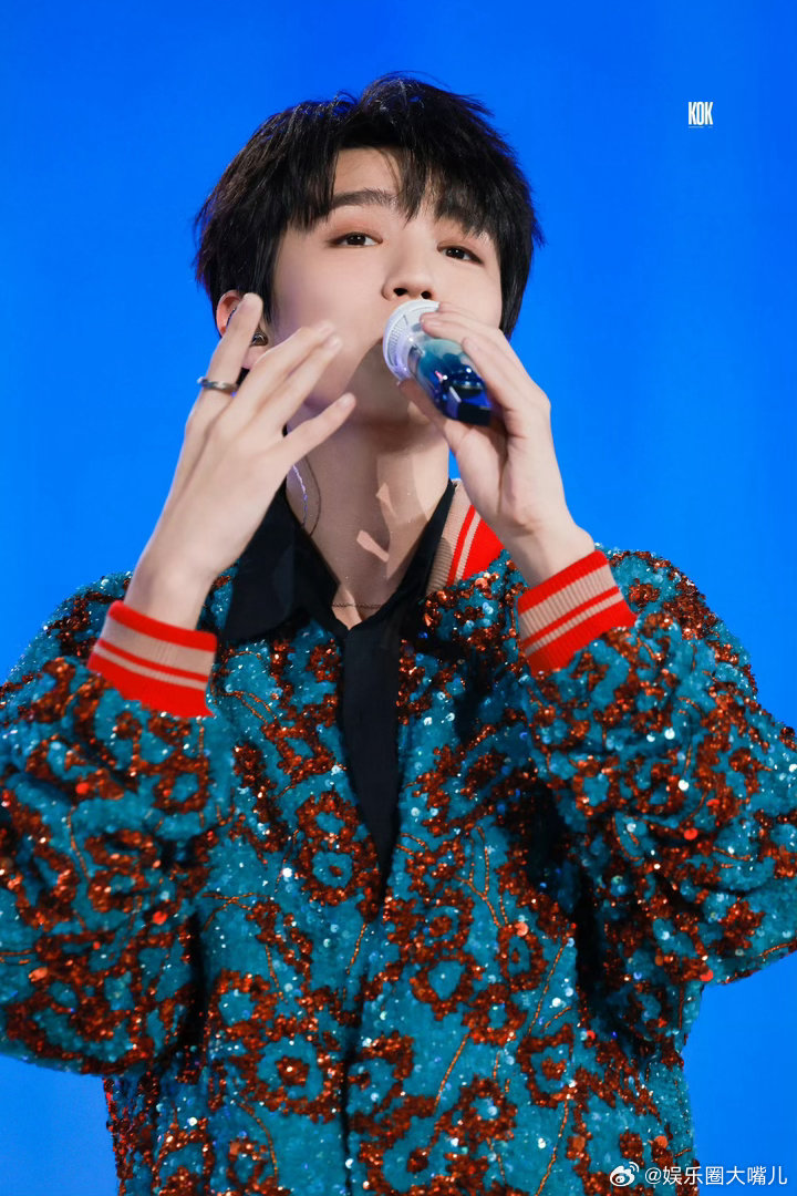 王俊凯我直呼好家伙 屏幕前的我已经彻底沦陷了。他指着镜头的那一刻，确实让人直呼好