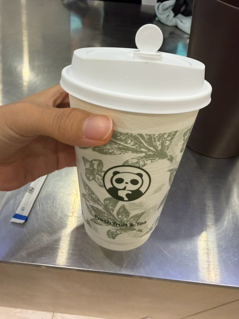 天呢[捂嘴哭]终于有奶茶喝了 ​​​