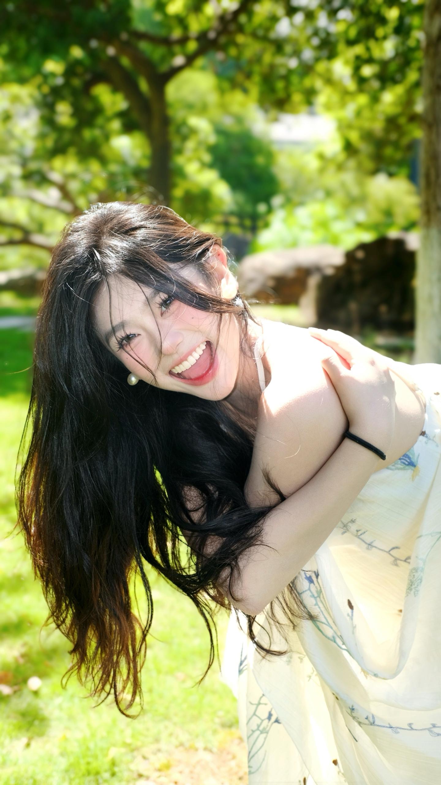 沉迷在你清澈的眼睛