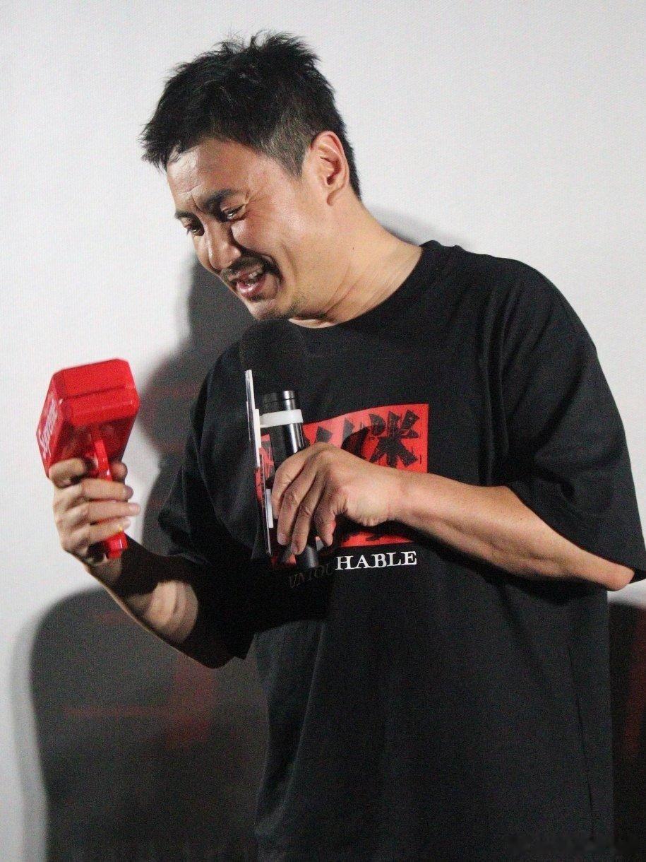 #逆鳞 沈腾新概念黑帮老大#这阵容太让人震撼啦，好有气势，必须看起来电影 ​​​