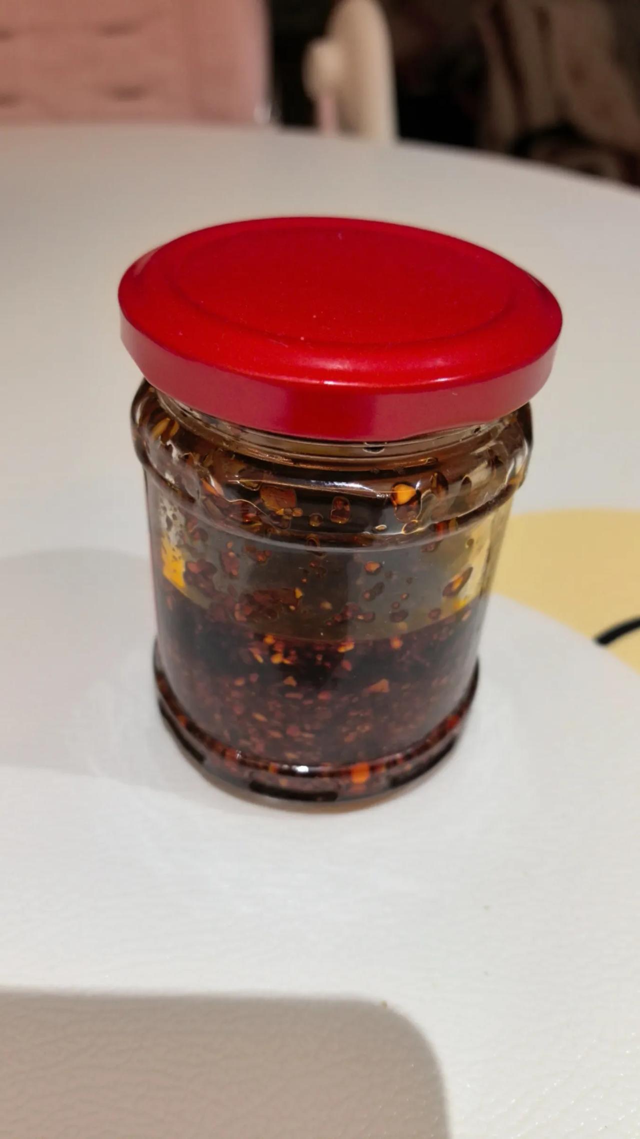 晒图笔记大赛一小瓶油炸辣椒酱拌面就是一道美食，对于爱吃辣椒的人来说，没有比辣椒更