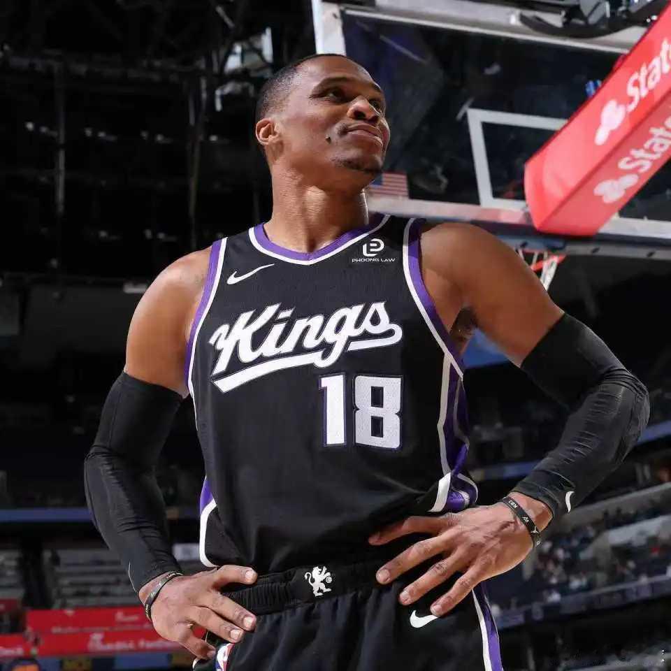 灰熊41分狂胜送国王8连败 威少1400三分里程碑周志豪7中7北京时间11月21