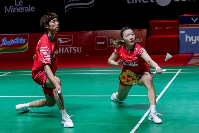 蒋振邦/魏雅欣 直落两局（22-20, 21-11），力克中国台北组合陈政宽/许