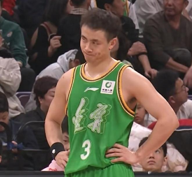 辽宁男篮加时战胜江苏男篮 一场一波三折颇有戏剧性的比赛！辽宁第三节一度领先了15