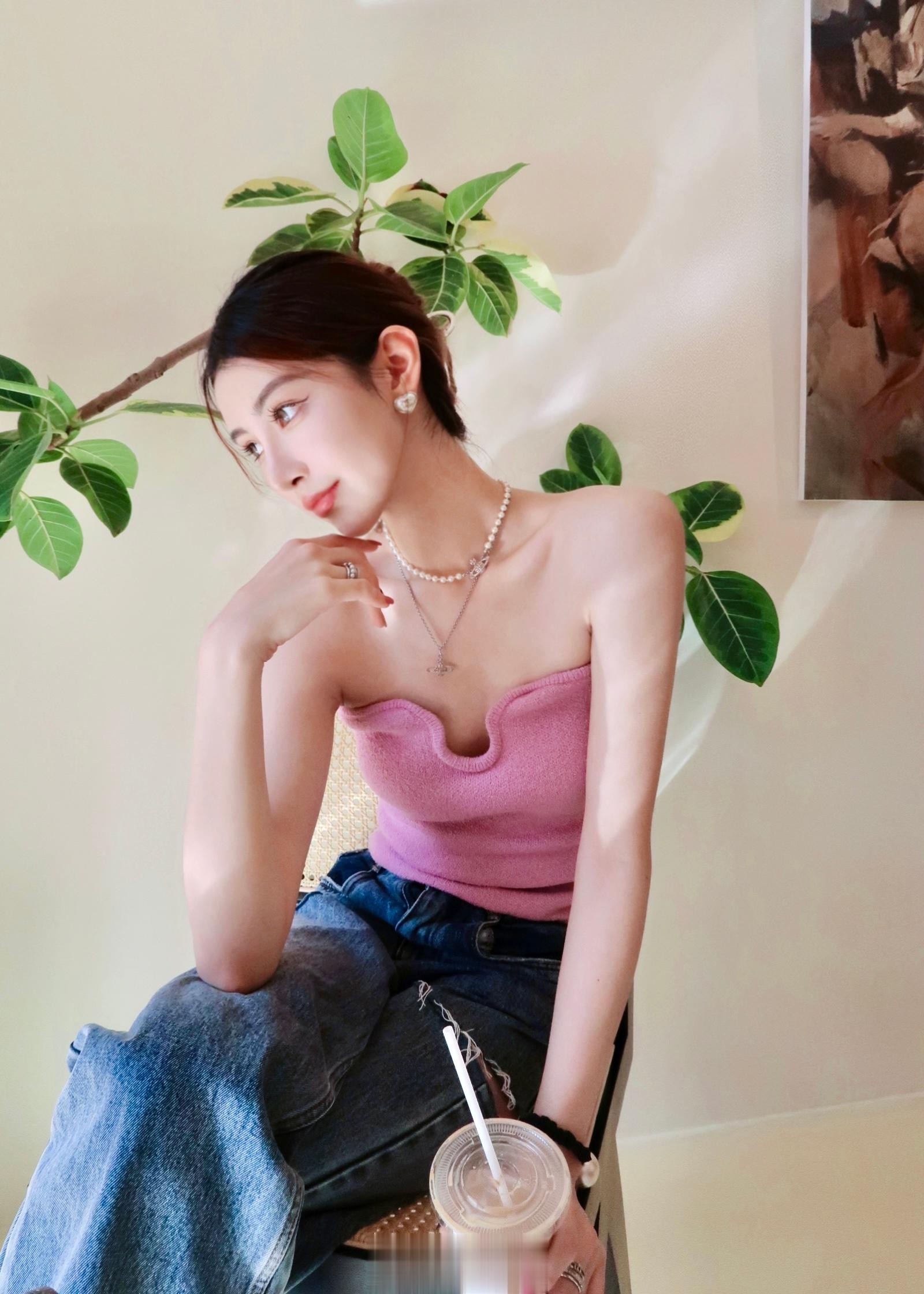 盛夏的最后一抹粉☀️🌳💗#ootd##今天穿什么#  ​​​