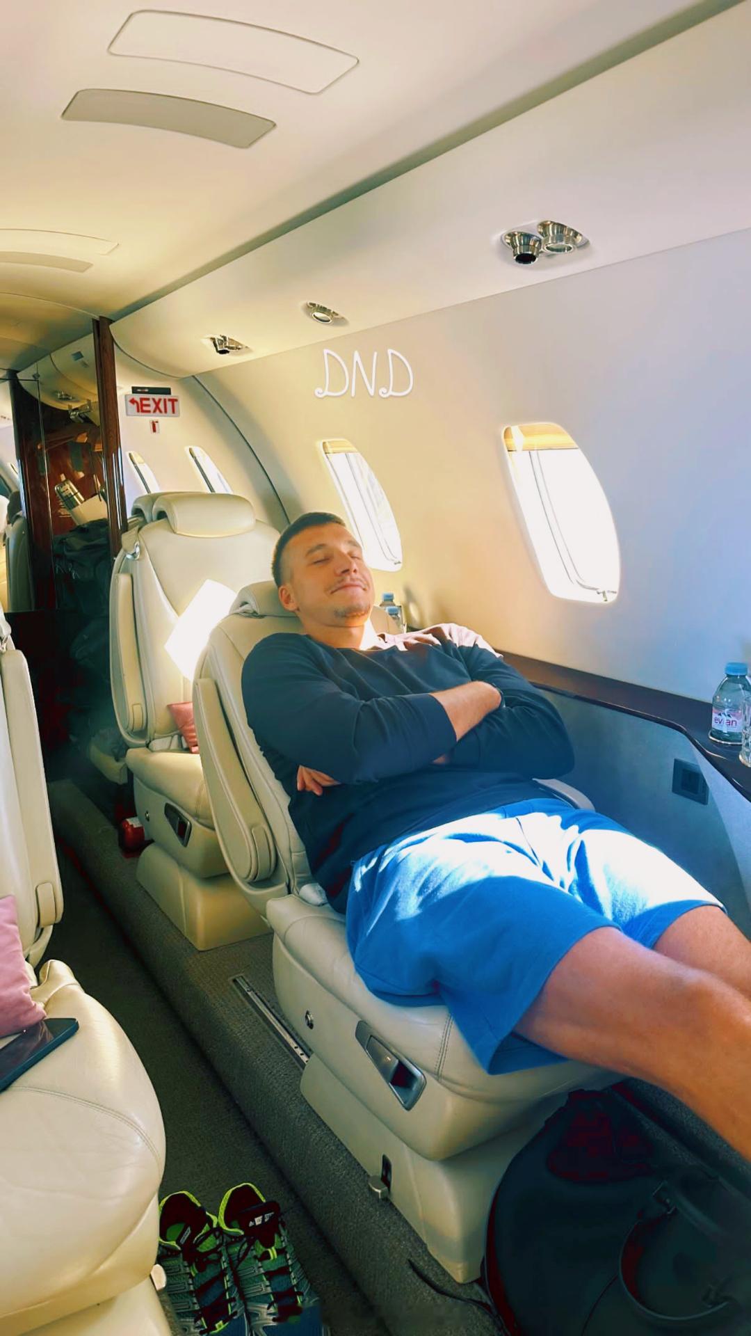 🛫💤 