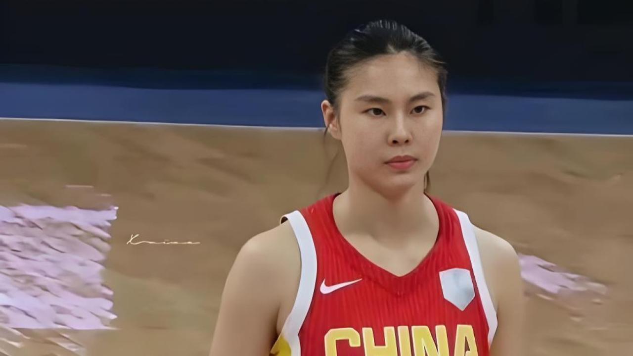 中国女篮74:76惜败澳大利亚，虽然是热身赛，但是双方的拼抢对抗比正式比赛还要激