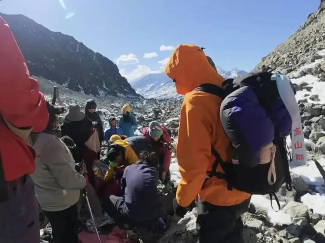 你永远不知道明天和意外哪个先来临。

12月21日，一位23岁的西南大学硕士亮亮