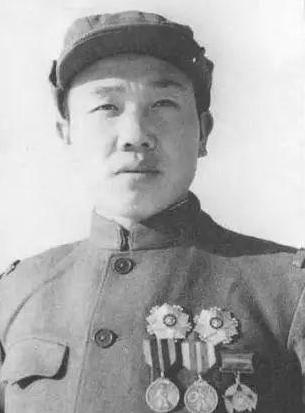 1950年，志愿军排长郭忠田私自放走了美军50多辆坦克，却带领全排以0215的战