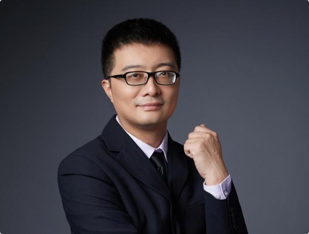 南京大学社会学院心理学系副教授陈昌凯说："年轻的身体是用来积蓄的，是用来陪着你走