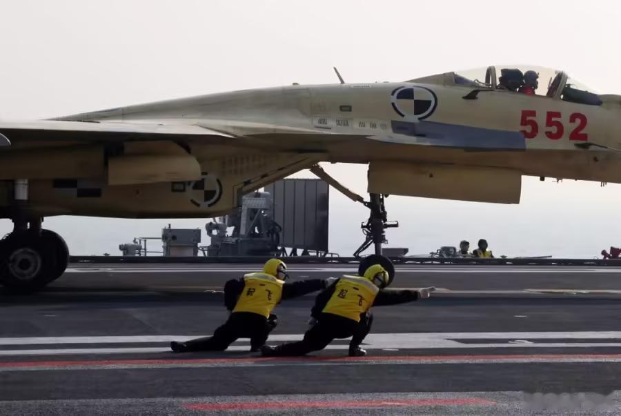 13年前，辽宁舰“航母style”火遍全国。如今，我们已经正式迈入“三航母时代”