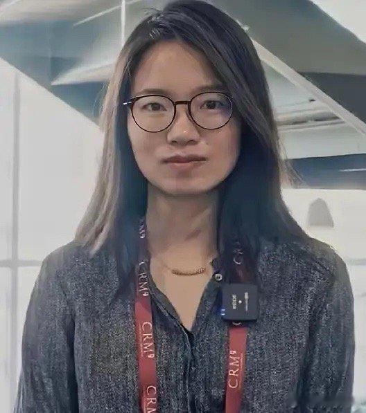 王虹为什么不回国任教？原因大概有这3点：1，王虹正处在事业的爆发期，35岁的她，
