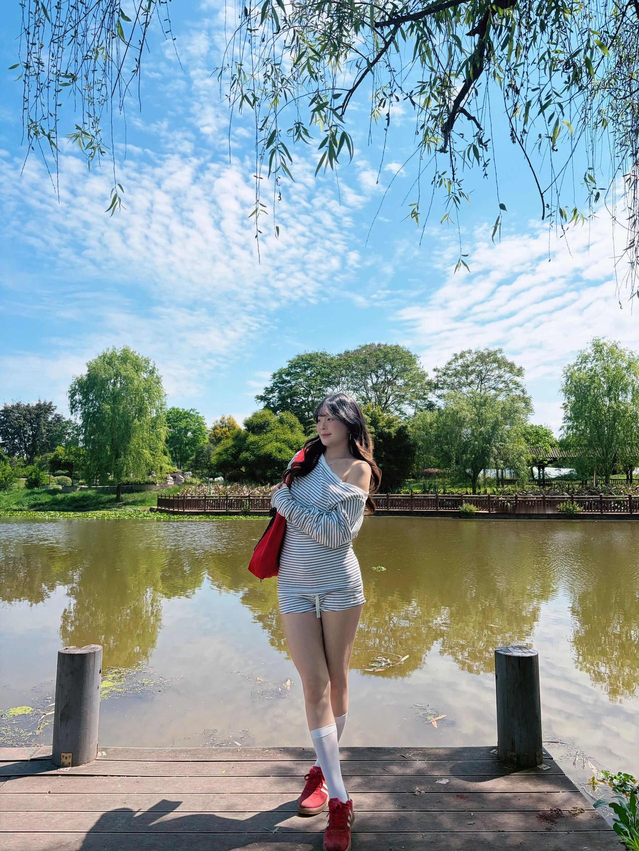 你喜欢怎样的日常穿搭呢