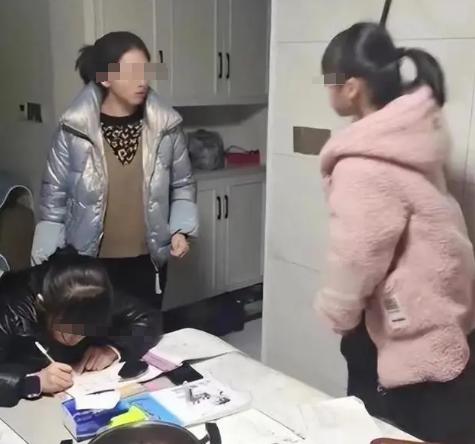 孩子回家问我什么是“离异家庭”？我心中一惊问他哪听来的？他拿出一张问卷，说老师让