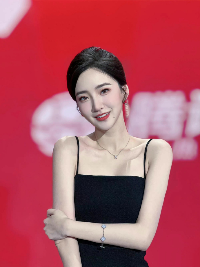 还得是体育频道，这颗痣绝了 