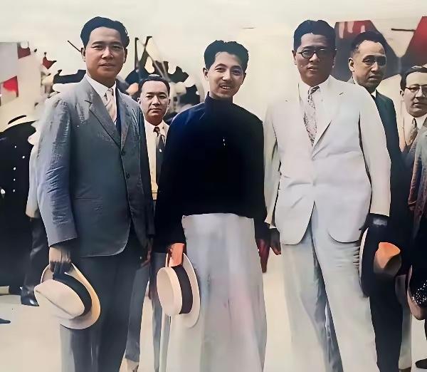 少帅与汪兆铭、宋子文的合影，这是什么时候留的历史照片？有大神知道不？老照片