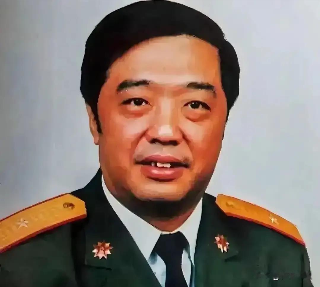 1963年贺龙独子没考上清华，找到父亲帮忙，谁知道贺龙居然大摇大摆开进了学校，而