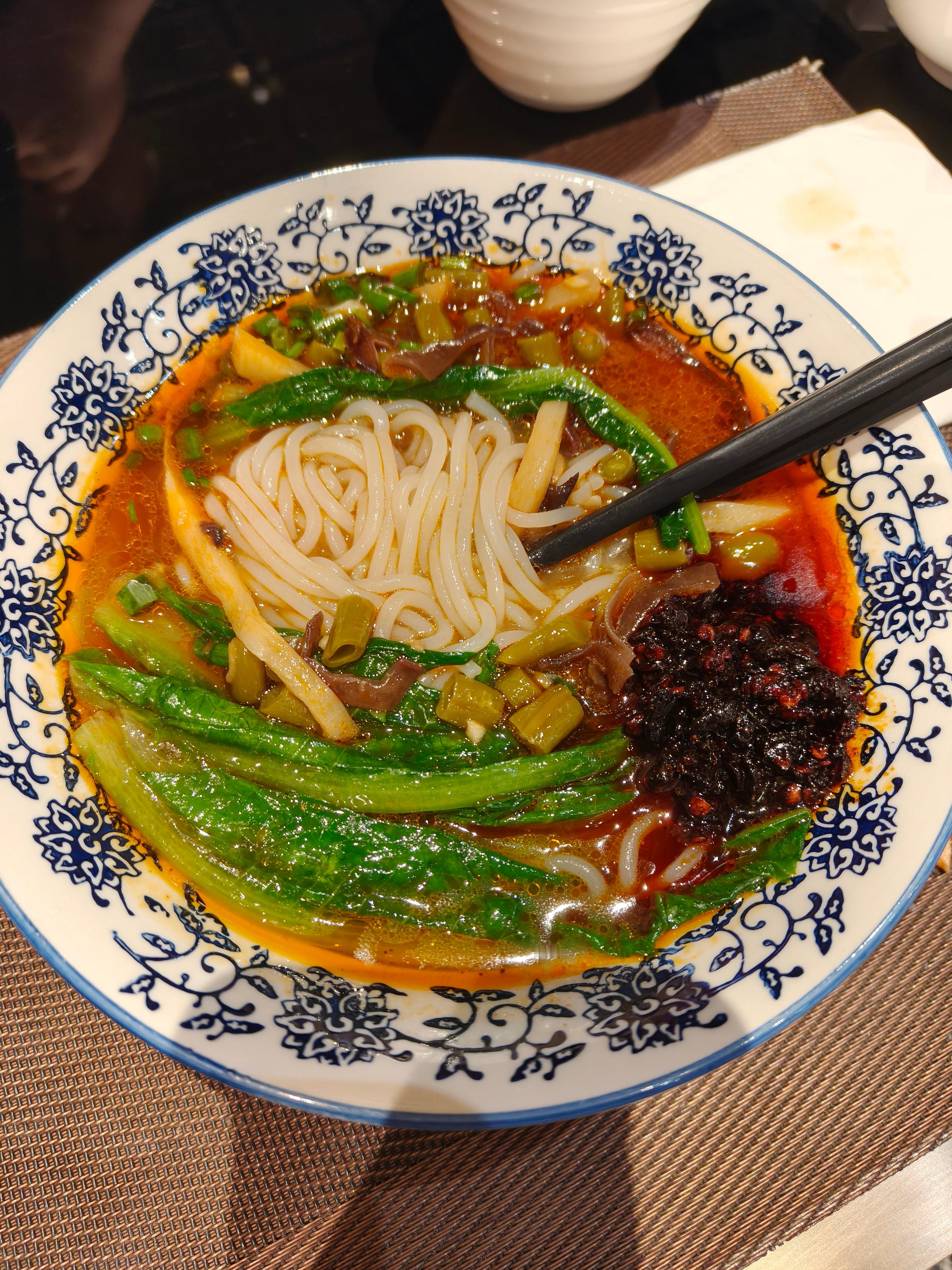 饿一顿，饱三顿能不胖吗？[二哈][二哈] ​​​
