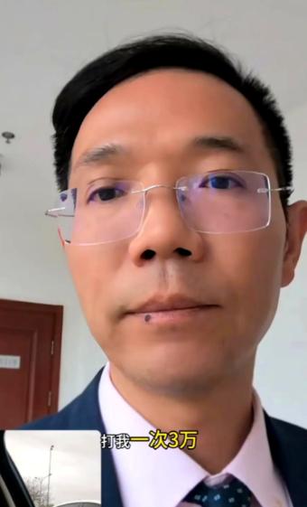 李圣律师最近有变化


李圣律师之前发视频确实比较频繁
前几天每次誊录前后都会发