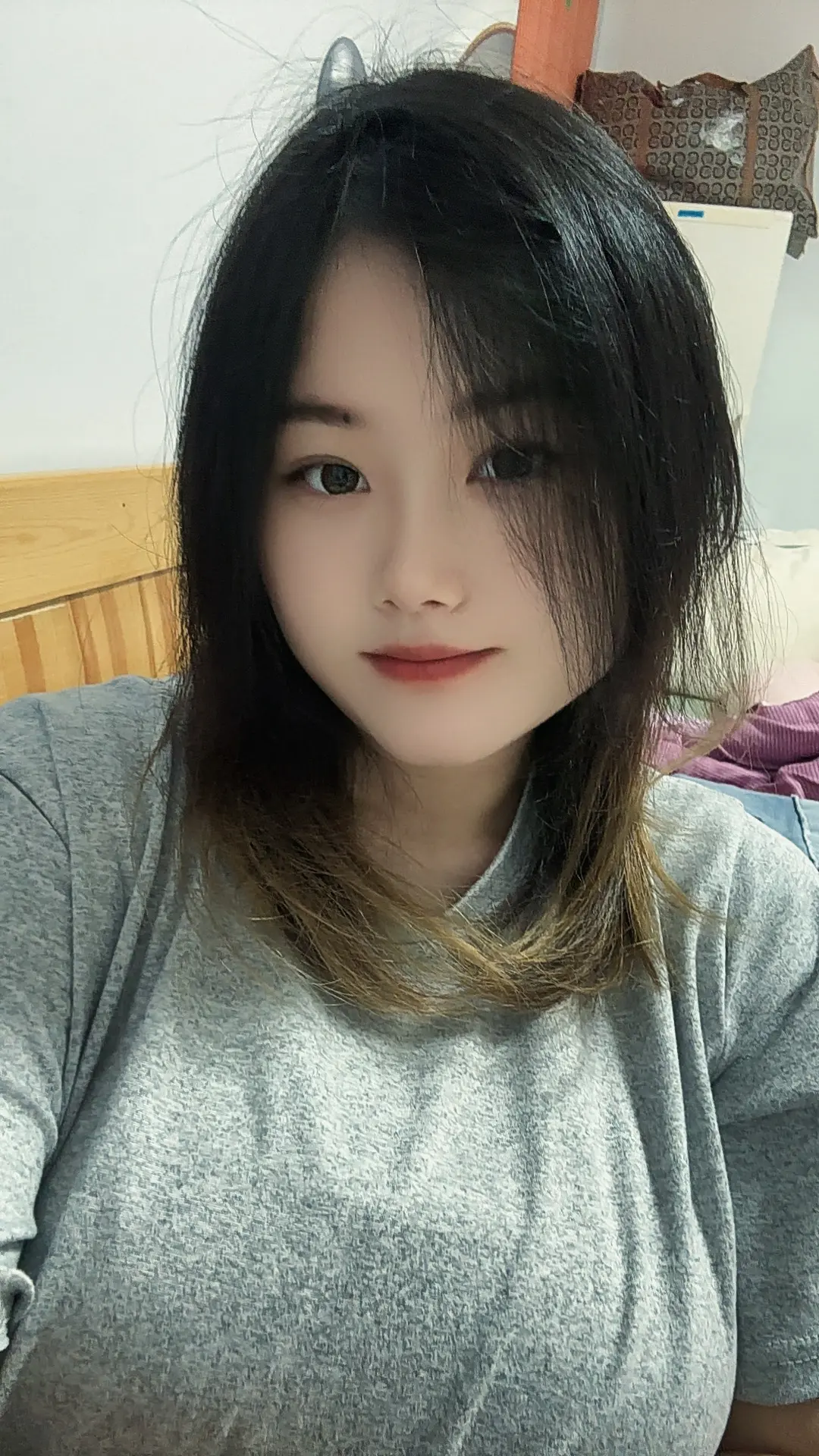 到底是先不开心 才想很多事 还是想很多事 所以才不开心