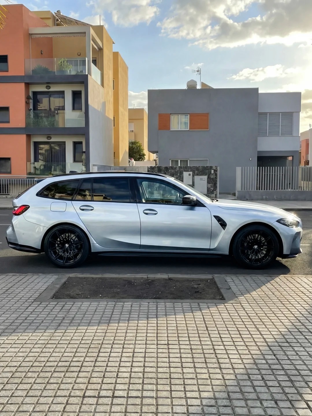 早上好，只要简简单单清清爽爽，M3 touring就能拿捏一切车东车西