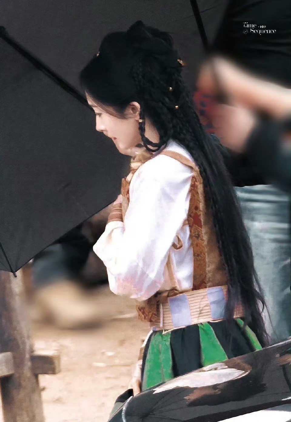 杨幂江山大同编发造型杨幂《江山大同》编发造型出妆，完全美神降临杨幂江山大同冯湮儿