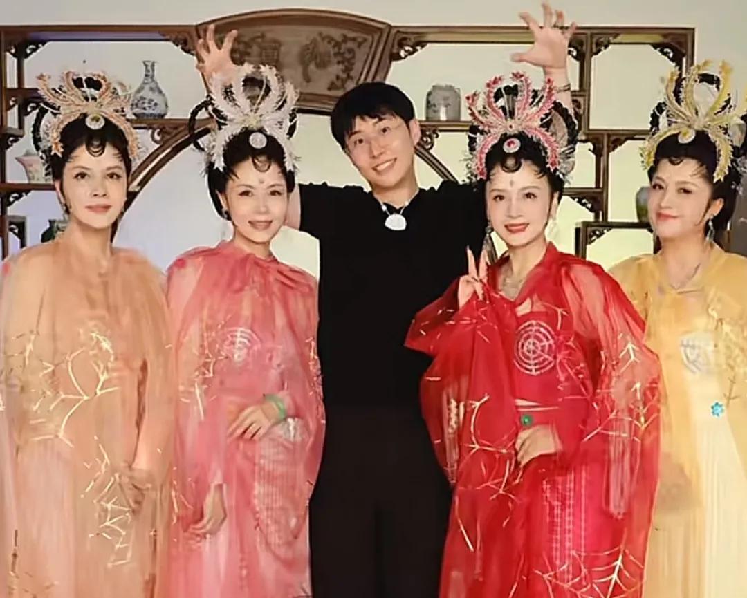 86版《西游记》蜘蛛精时隔40年重聚！复刻当年扮相仍惊艳，已集体淡出荧幕
7月4