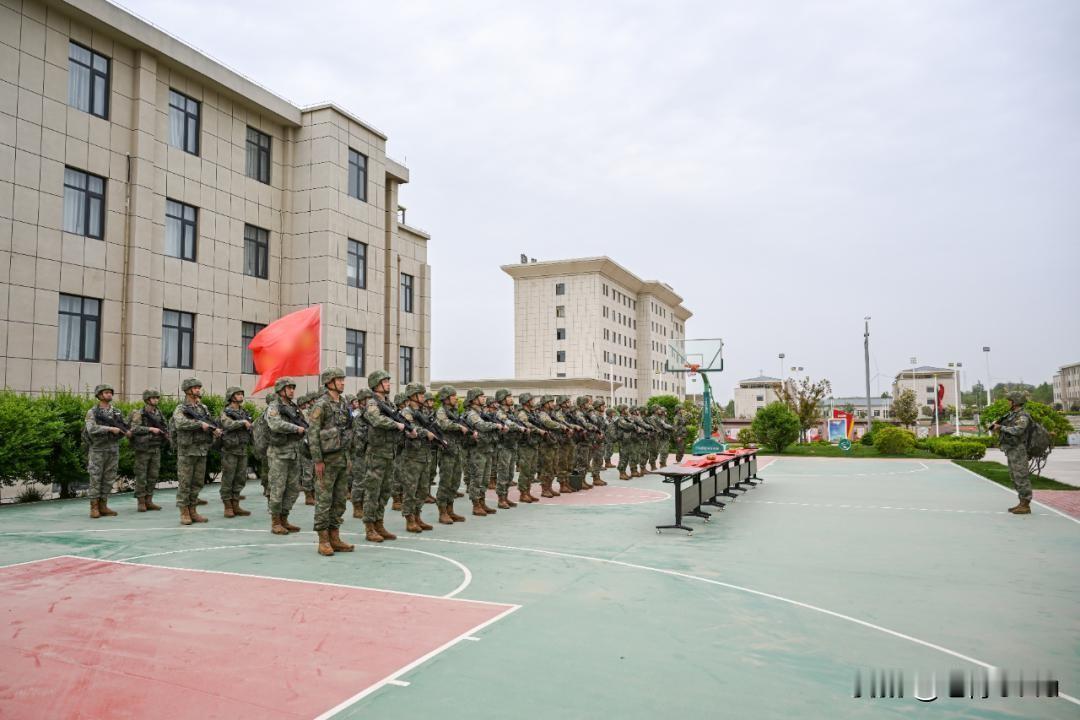 火箭军某新型保障部队：无经验破训练顽疾 保障时效缩至天-小时级
2026年，火箭