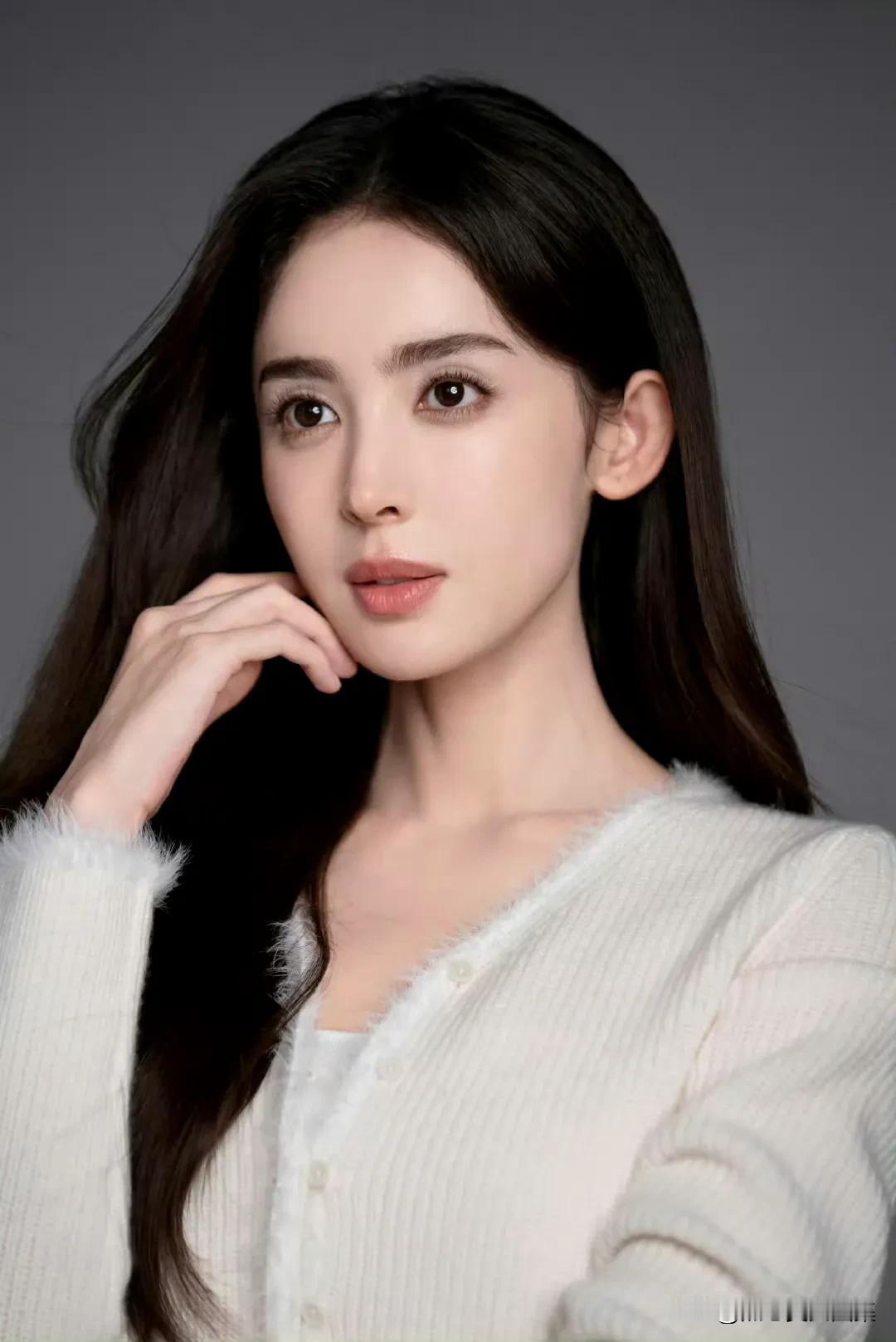 #古力娜扎美照# #美女明星照分享# #女神图来袭#