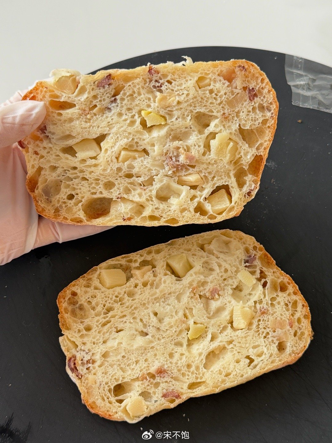 杭州面包plog①迦南：抹茶爆浆、抹茶团子②Ubakery ③猫咪面团： 紫苏土