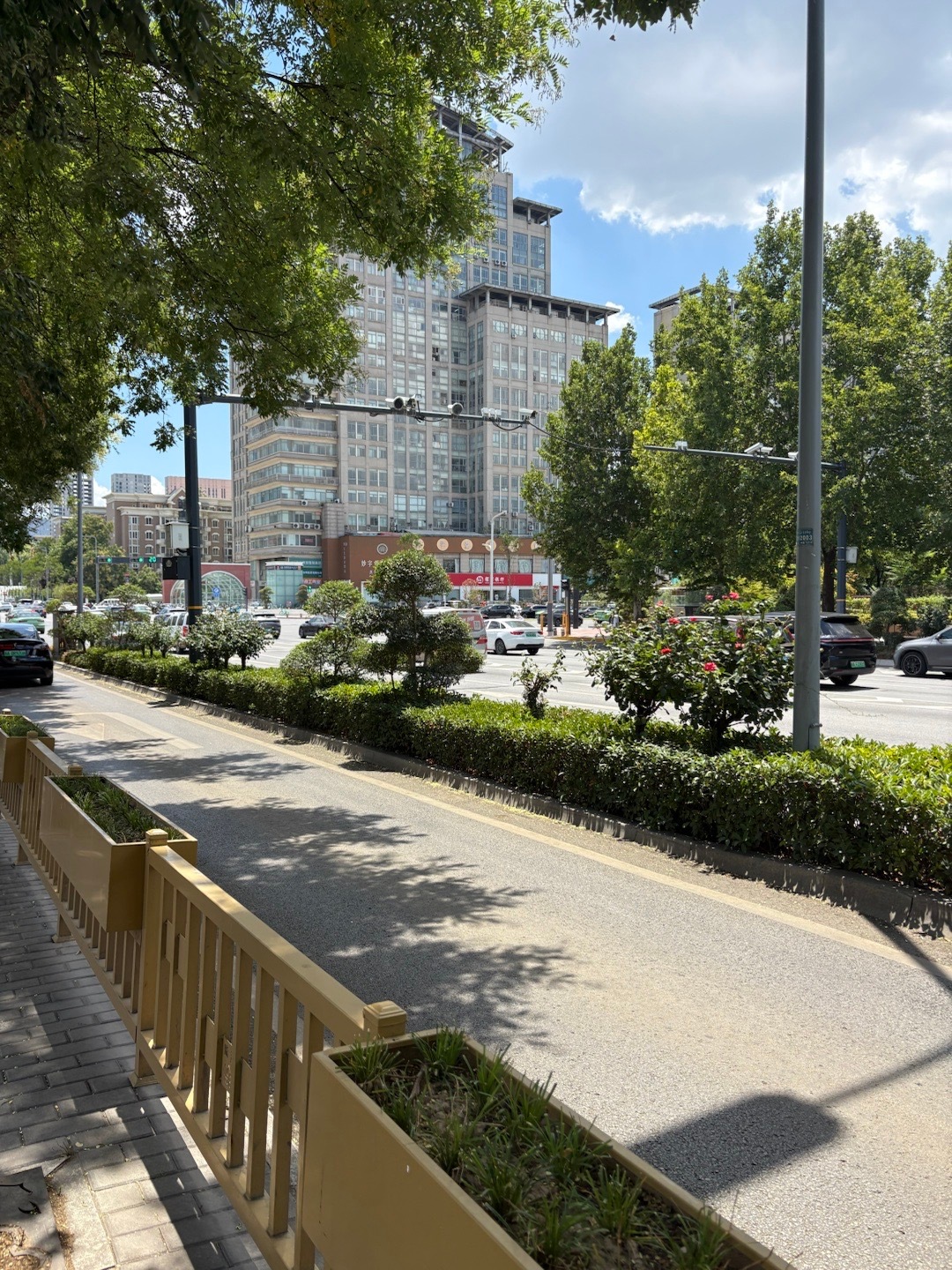删两个字简单，却违背了对用户的承诺。 ​​​