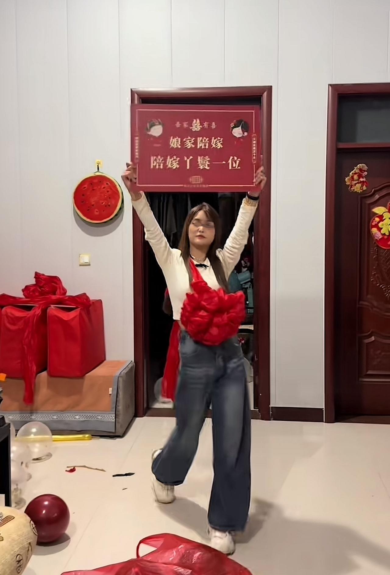 见过各种嫁妆，第一次见到还能有陪嫁这个的，结完婚之后，新郎一看，许诺的这个陪嫁如