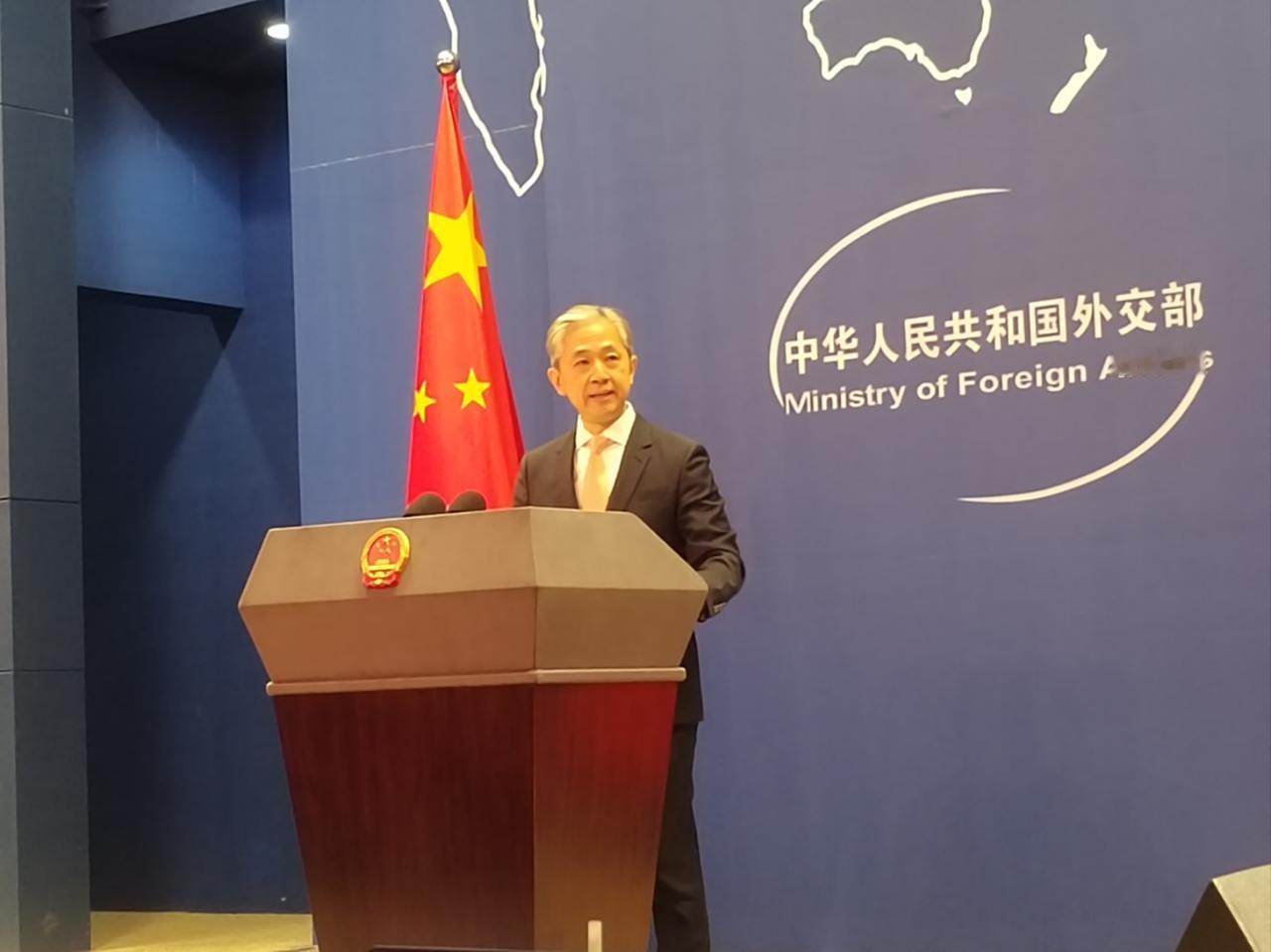 今日蓝厅，外交部发言人汪文斌介绍了 丫丫回国准备最新进展 中方现已做好接返大熊猫