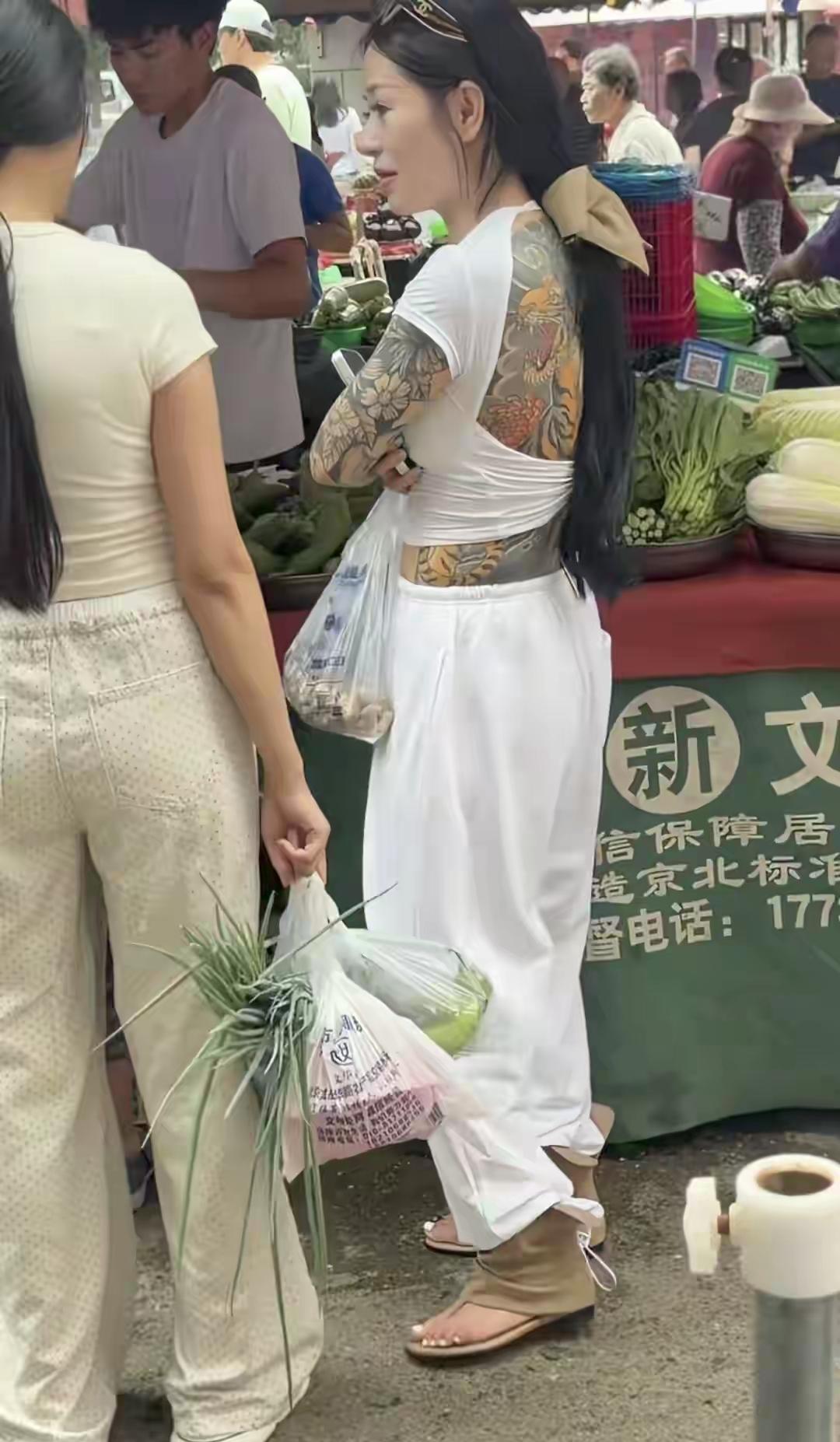 霸气是很霸气。好看也是很好看，但是大部分人愿意和这种处对象，谈朋友，却不愿意结婚