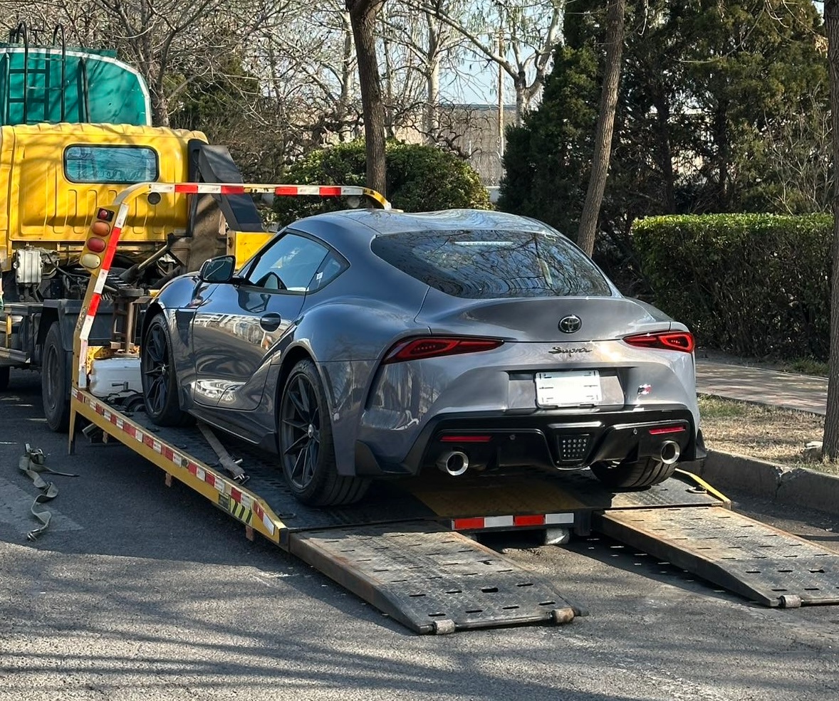 灰色A91 GR Supra手动挡 完成交付谢谢大哥祝大哥用车愉快三月最后一单 